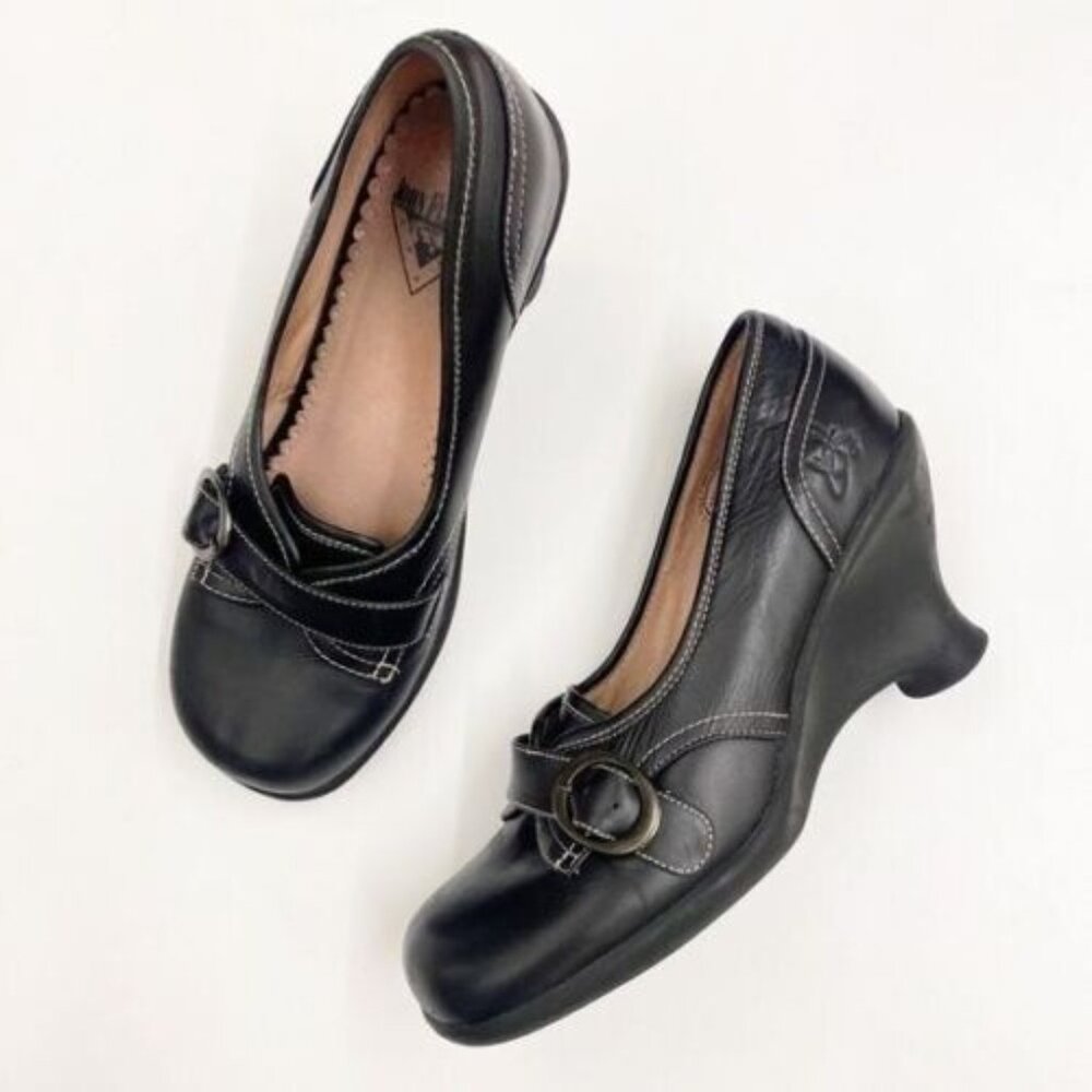 Vintage John Fluevog black wedge US Womens Size 6